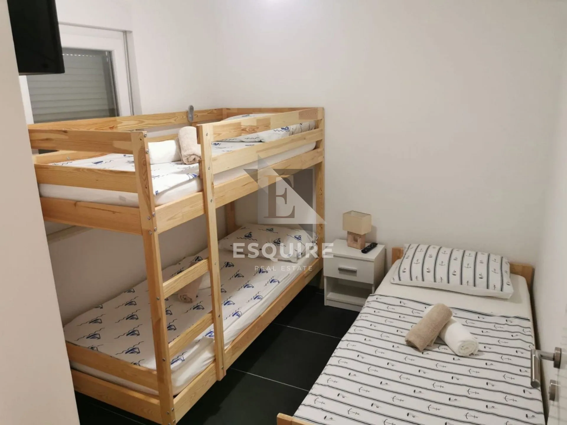 vinjerac - dvosoban apartman u prizemlju + konoba i vrt - 63m2 - slika 7