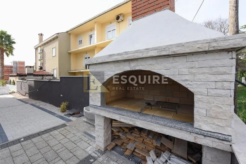 diklo - dvosoban stan s vrtom 150m od mora - 131m2 - slika 25