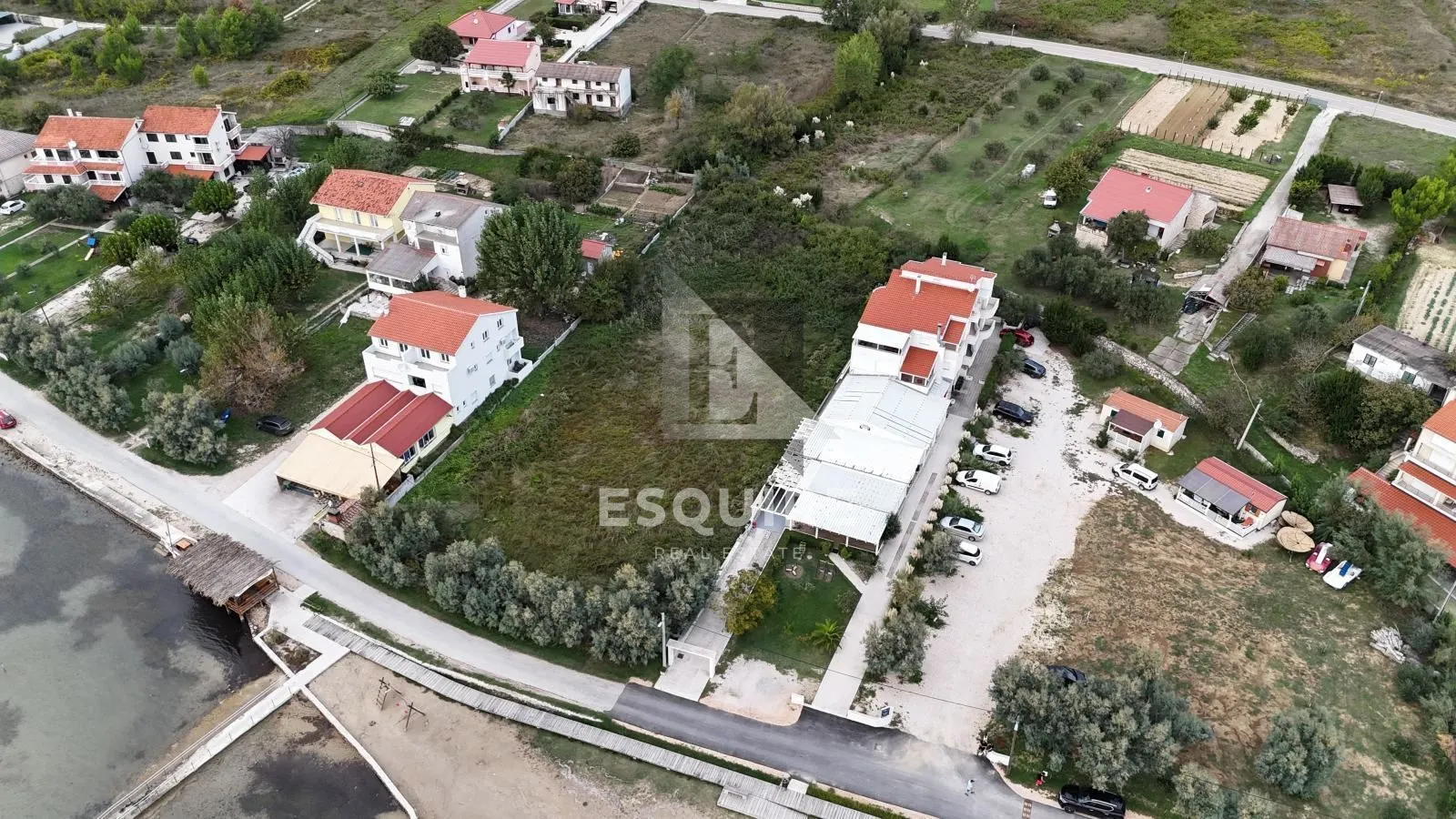 ljubač - atraktivno zemljište 1. red do mora - 1500m2 - slika 4