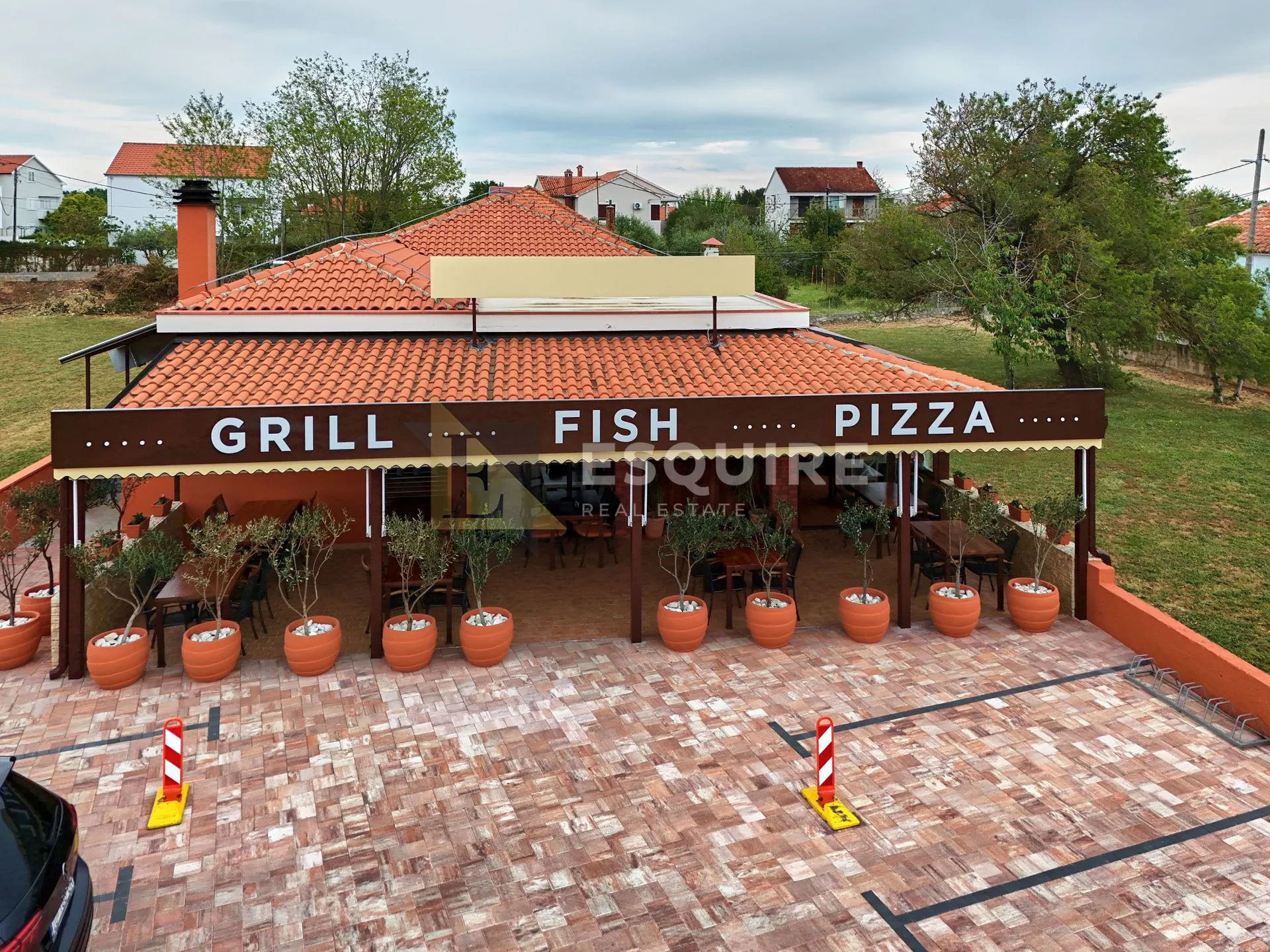 zaton - poslovni prostor / restoran na top lokaciji! - slika 4