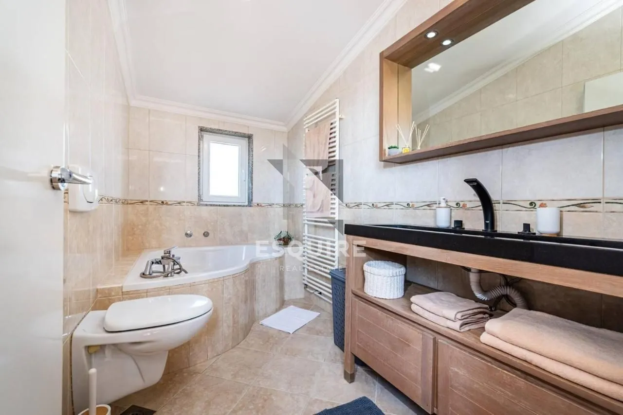 zadar - kuća sa bazenom i pogledom na terenu od 1200m2 - slika 32