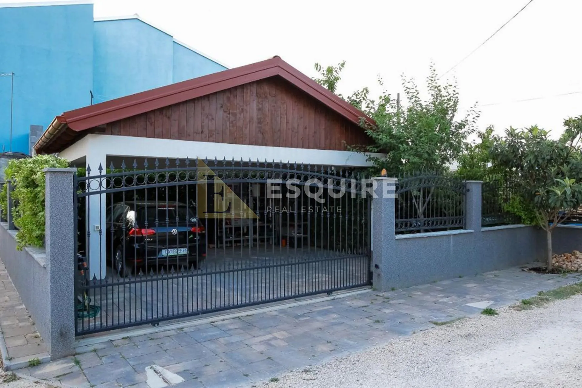 sukošan - kuća sa tri stana ukupne stambene površine - 345m2 - slika 35