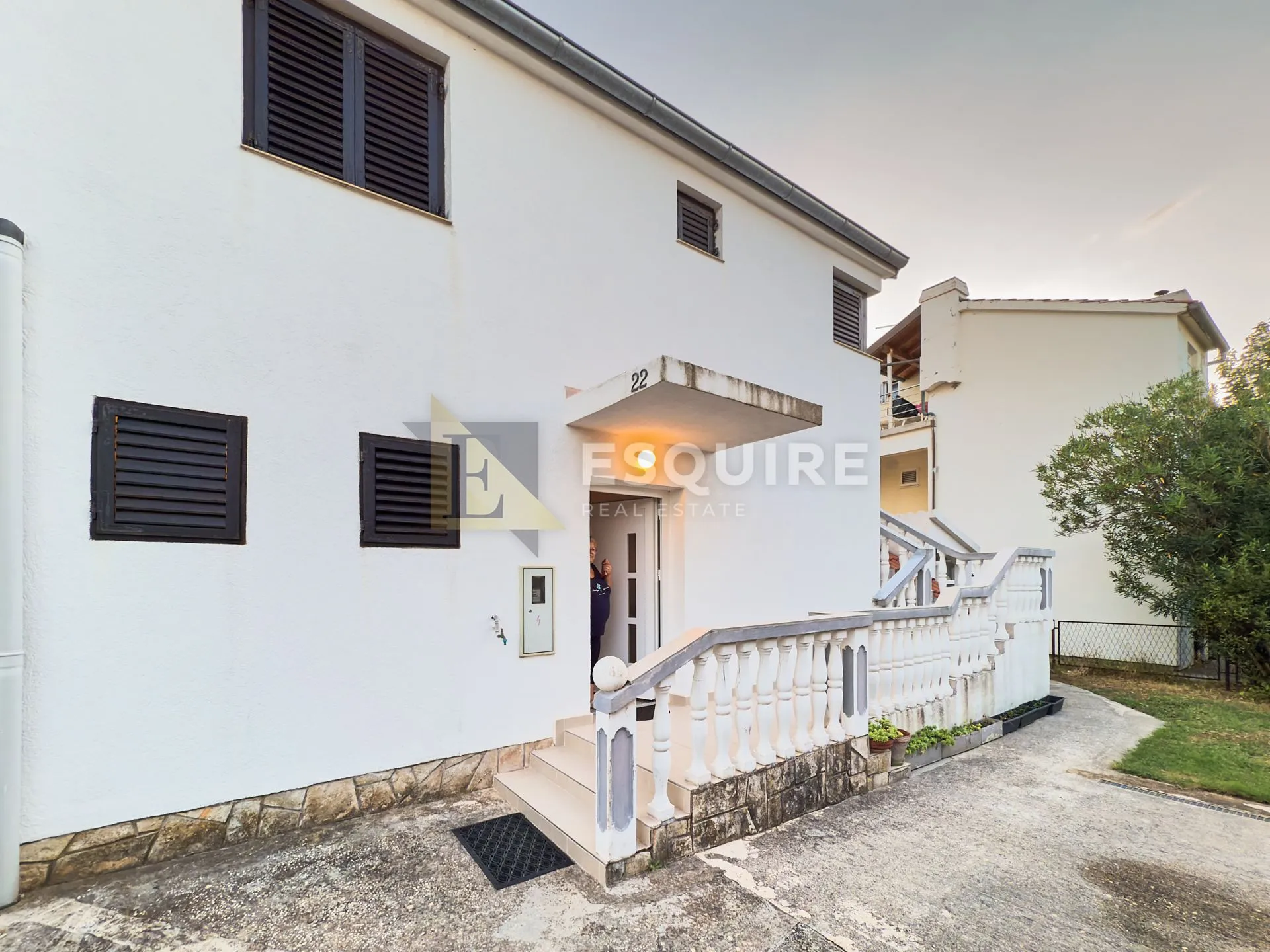 privlaka-sabunike, dvojna kuća s dva apartmana – 700 m od pješčane plaže!! - slika 3