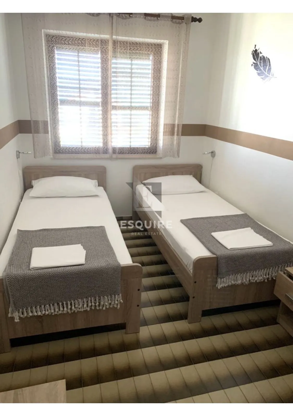 starigrad - paklenica - kuća, drugi red do mora - 695m2 - slika 13