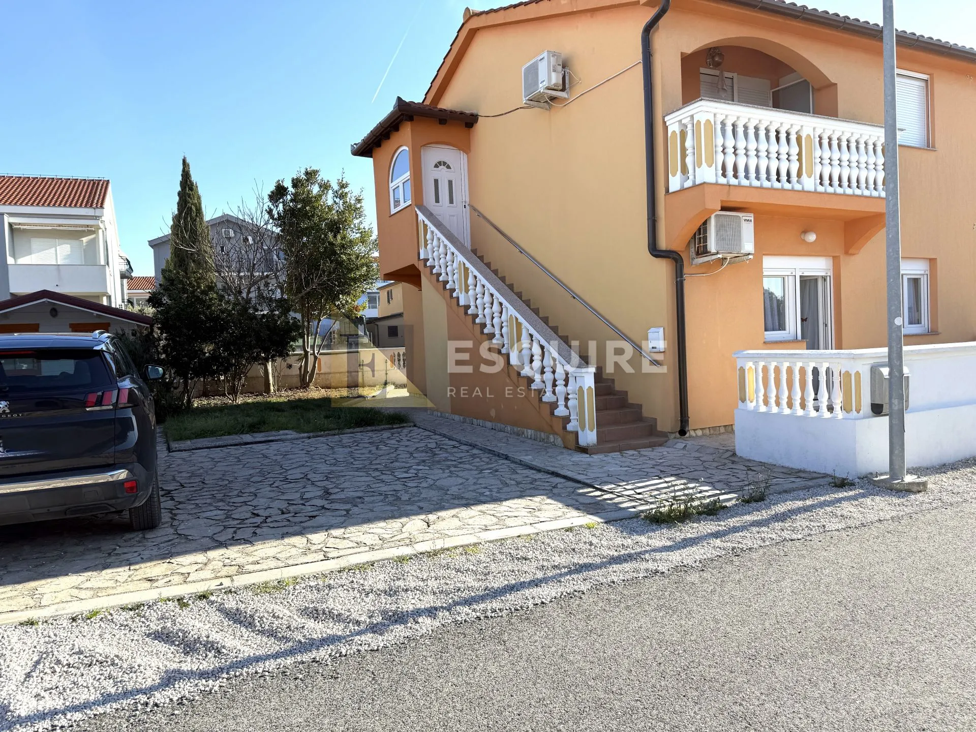 zaton - prodaje se atraktivan stan s vrtom i parkingom – 200 m od plażę!! - slika 2