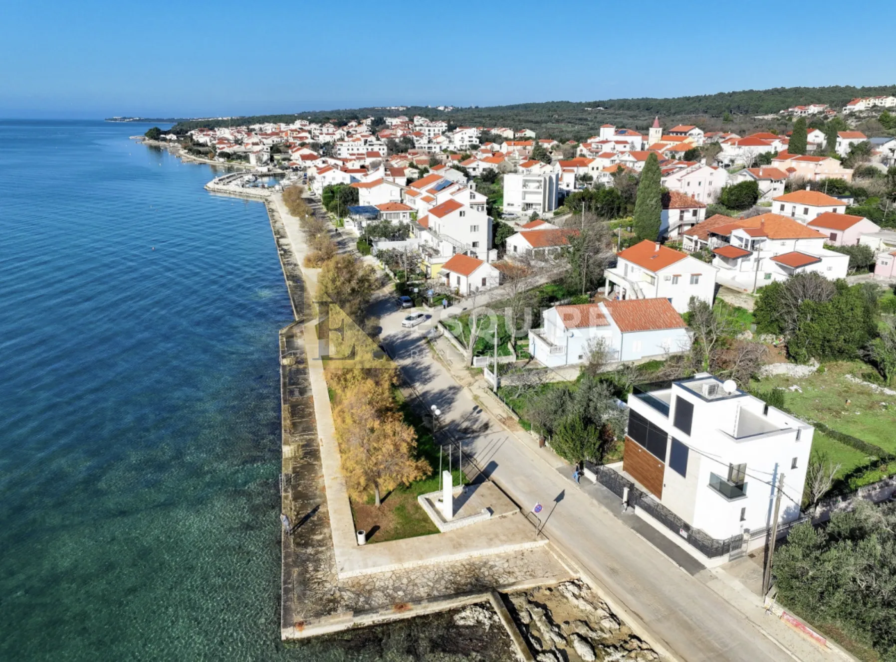 zadar - diklo - četverosobna vila 1. red do mora - 150m2 - slika 47