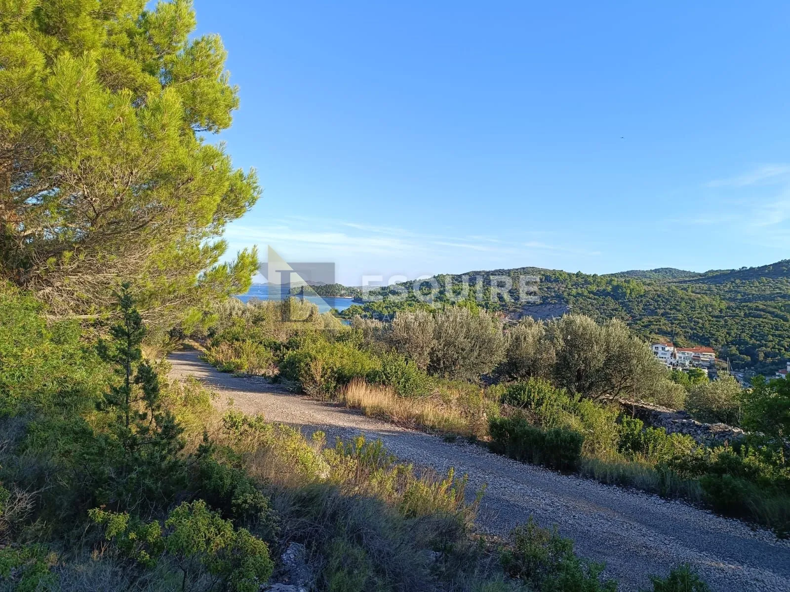 dugi otok - zaglav - građevinsko zemljište od 1360m2! - slika 3