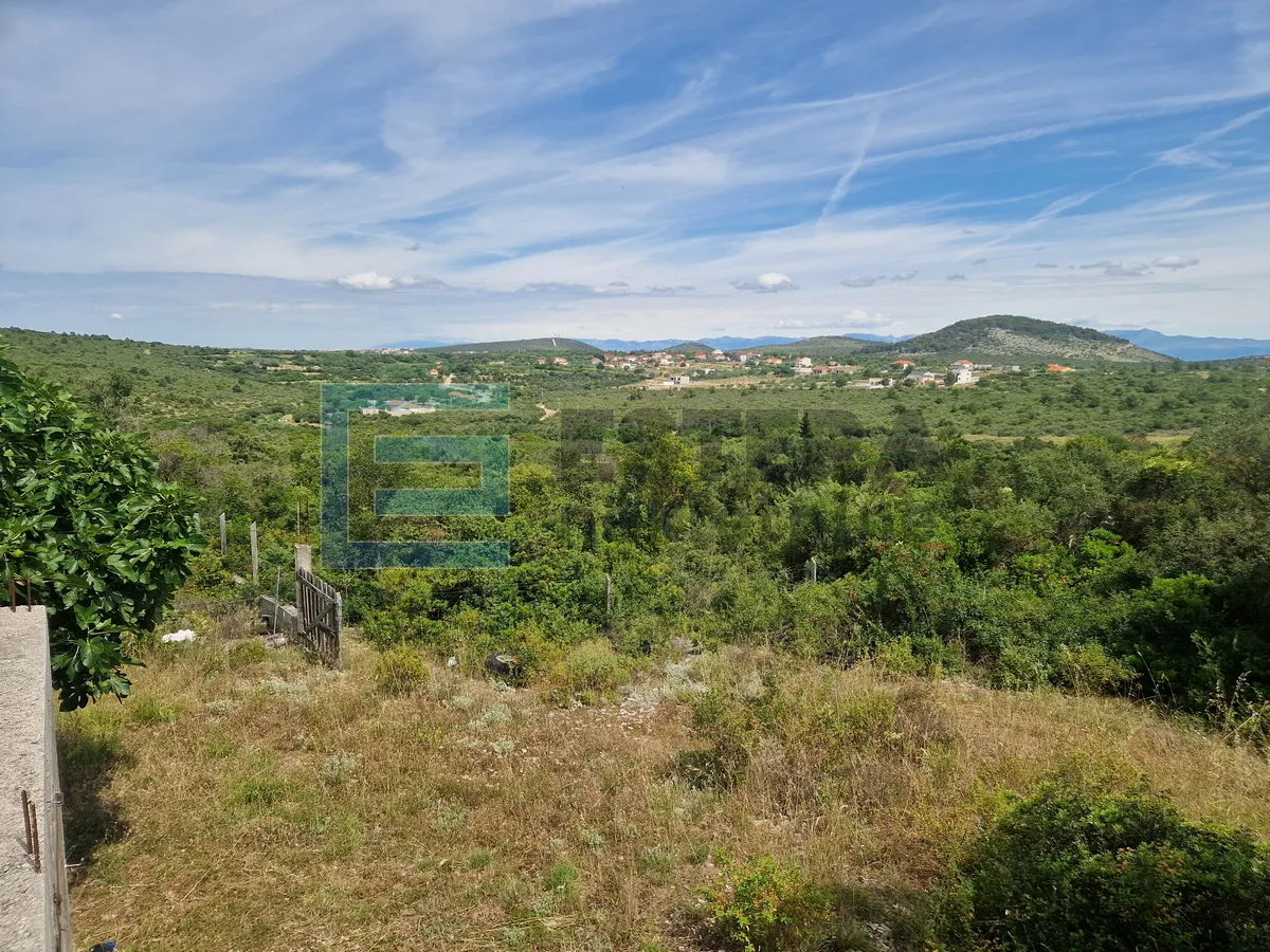 Kuća 247 m2 PRODAJA Donje Raštane velika okućnica (2778 m2), prizemnica, 3s - Donje Raštane, Sveti Filip i Jakov