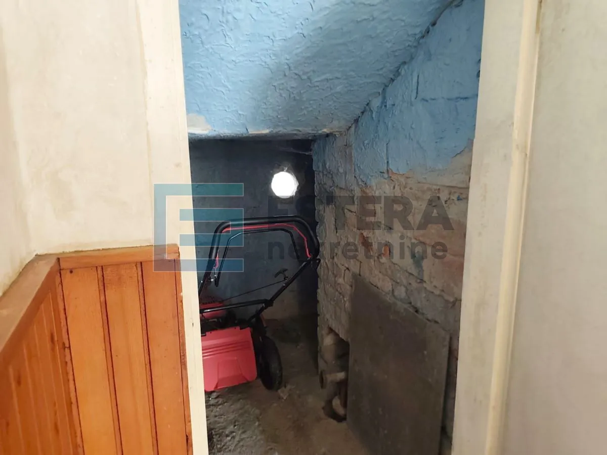 kuća obiteljska prodaja, strahoninec, 170 m2 na parceli od 2567 m2 - slika 9