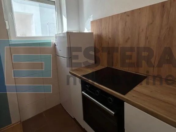 kuća prodaja 260 m2, 2 apartmana, terasa, parking, garaža, 50 m od mora - slika 15
