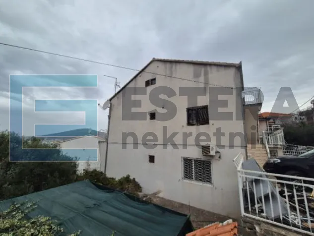 kuća sa 4 jedinice prodaja čiovo, 444 m2 - slika 5
