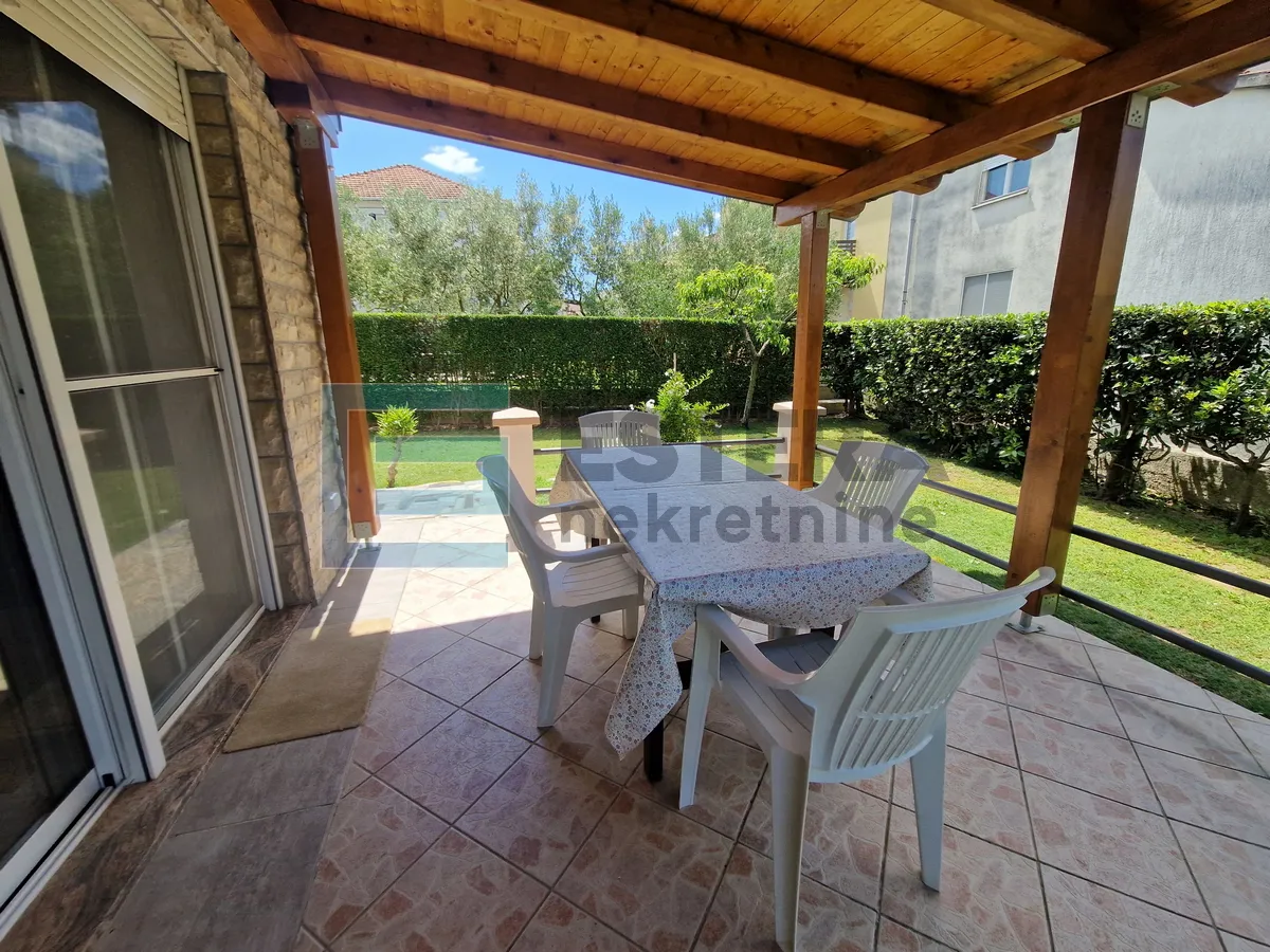 kuća 222 m2 + 82 m2 prodaja biograd na moru, kuća s garažom i pomoćnim objektom, - slika 17