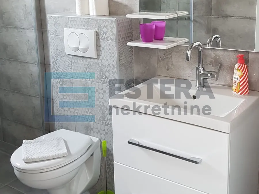 kuća 244 m2 prodaja biograd na moru, 8 apartmana, bazen - slika 14