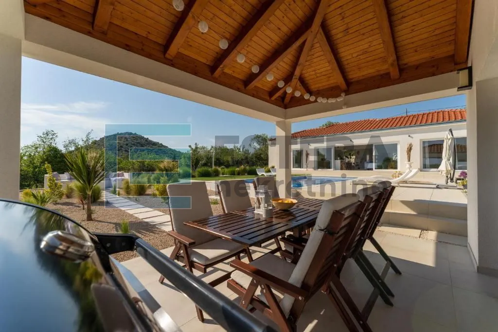 vila prodaja biogradsko zaleđe- odlična lokacija 120 m2, 859 m2 okuć. - slika 14