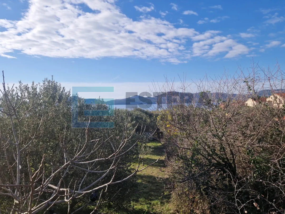 Građevinsko zemljište PRODAJA Biograd na Moru 1038 m2, prvi red do mora, T1 hotel