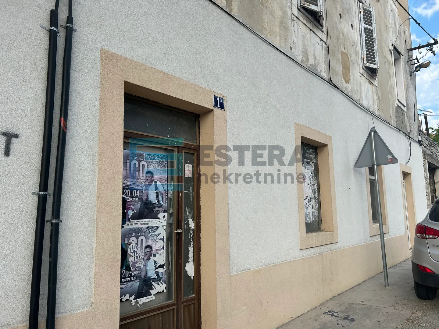 benkovac, centar poslovni prostori prodaja, 64 m2 + 19 m2 - slika 5