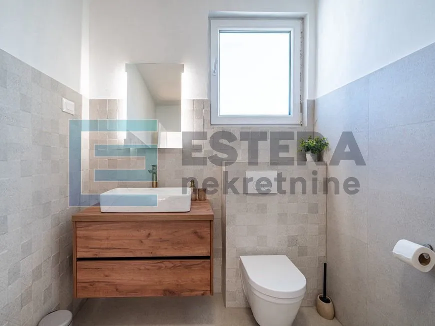 prodaja luksuzna vila sa bazenom, 300 m2, 5 soba, 6 kupaonica - slika 28