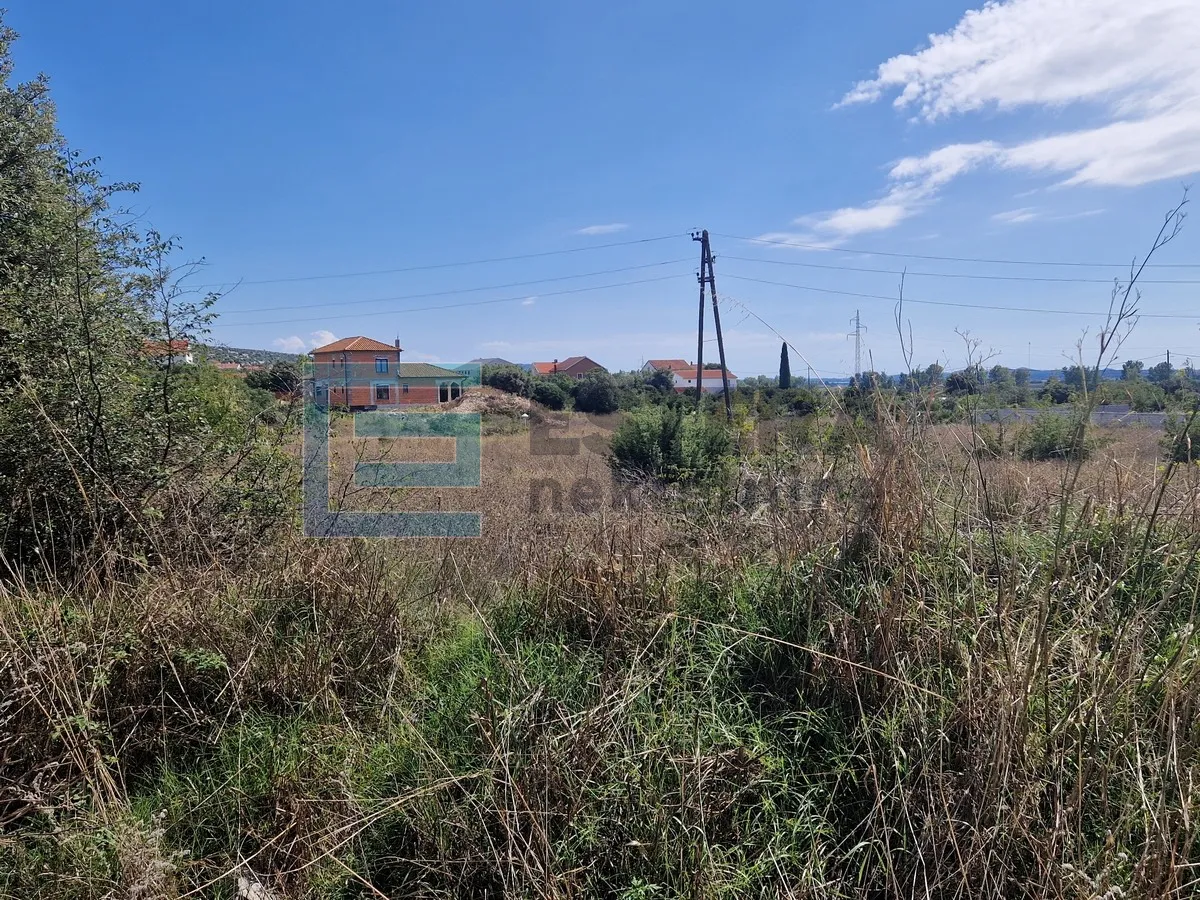 Građevinsko zemljište PRODAJA Kakma 1143 m2 - Kakma, Polača