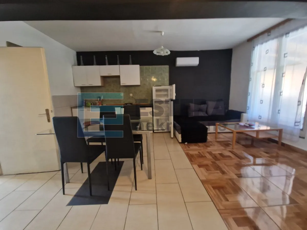 kuća 350 m2 prodaja donji karin, 2 stana i pomoćna zgrada s 2 apartmana - slika 33