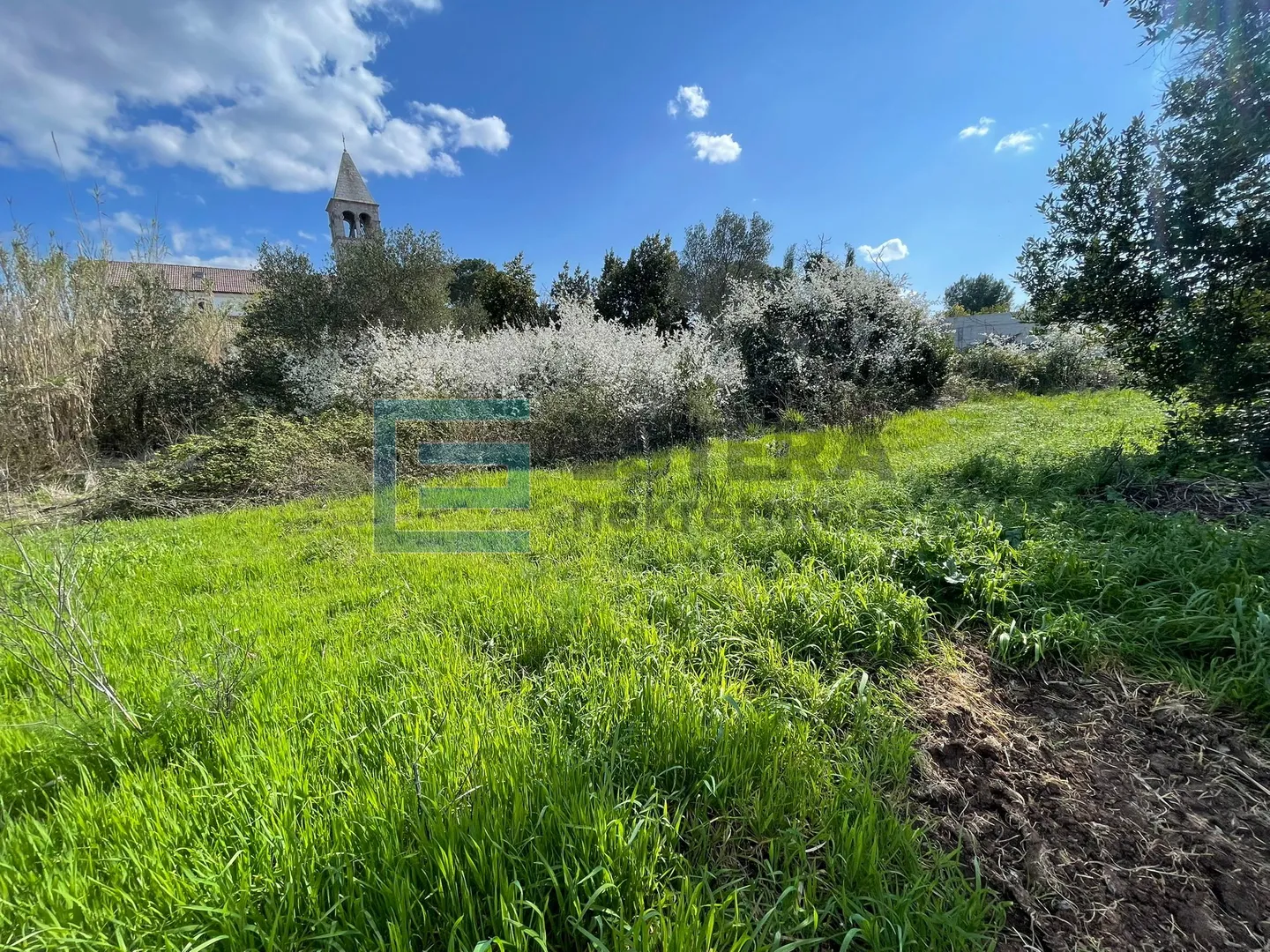 građevinsko zemljište 430 m2 prodaja otok pašman, uvala lučica, prvi red do mora - slika 2