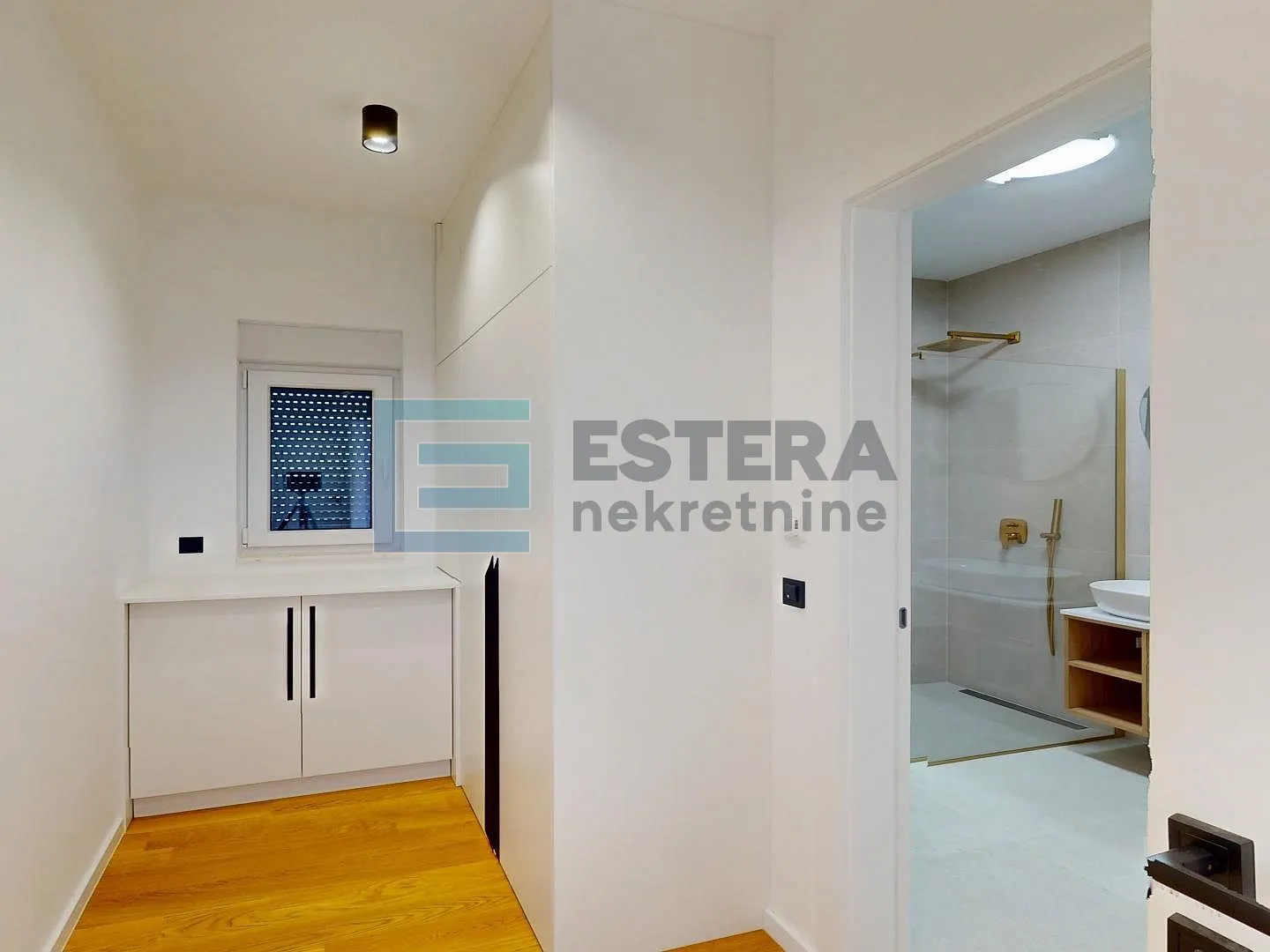 villa sa bazenom i pogledom na more prodaja - slika 21