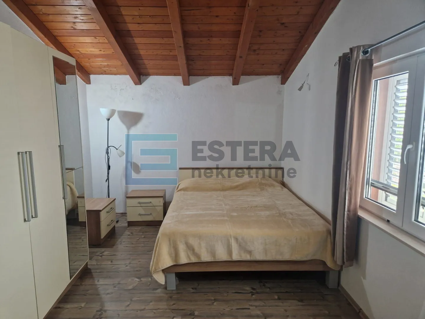 kuća prodaja polača 160 m2 na 2396 građevinske parcele - slika 3