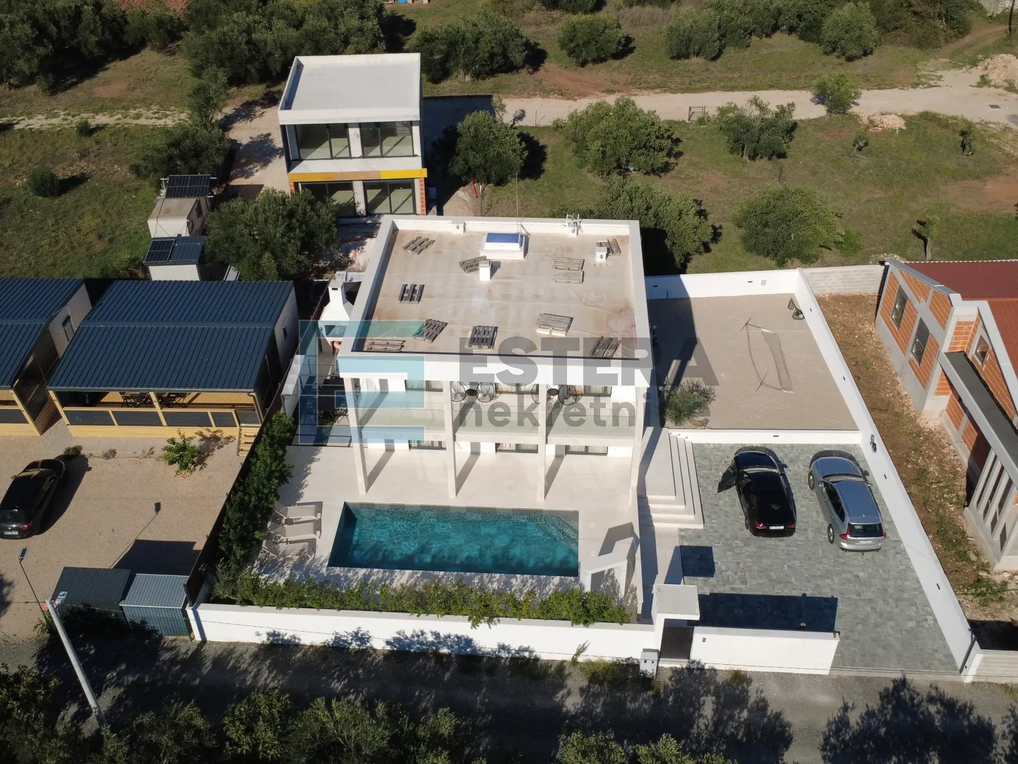 villa sa bazenom i pogledom na more prodaja - slika 33