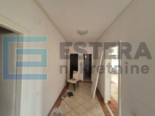 kuća sa 4 jedinice prodaja čiovo, 444 m2 - slika 24