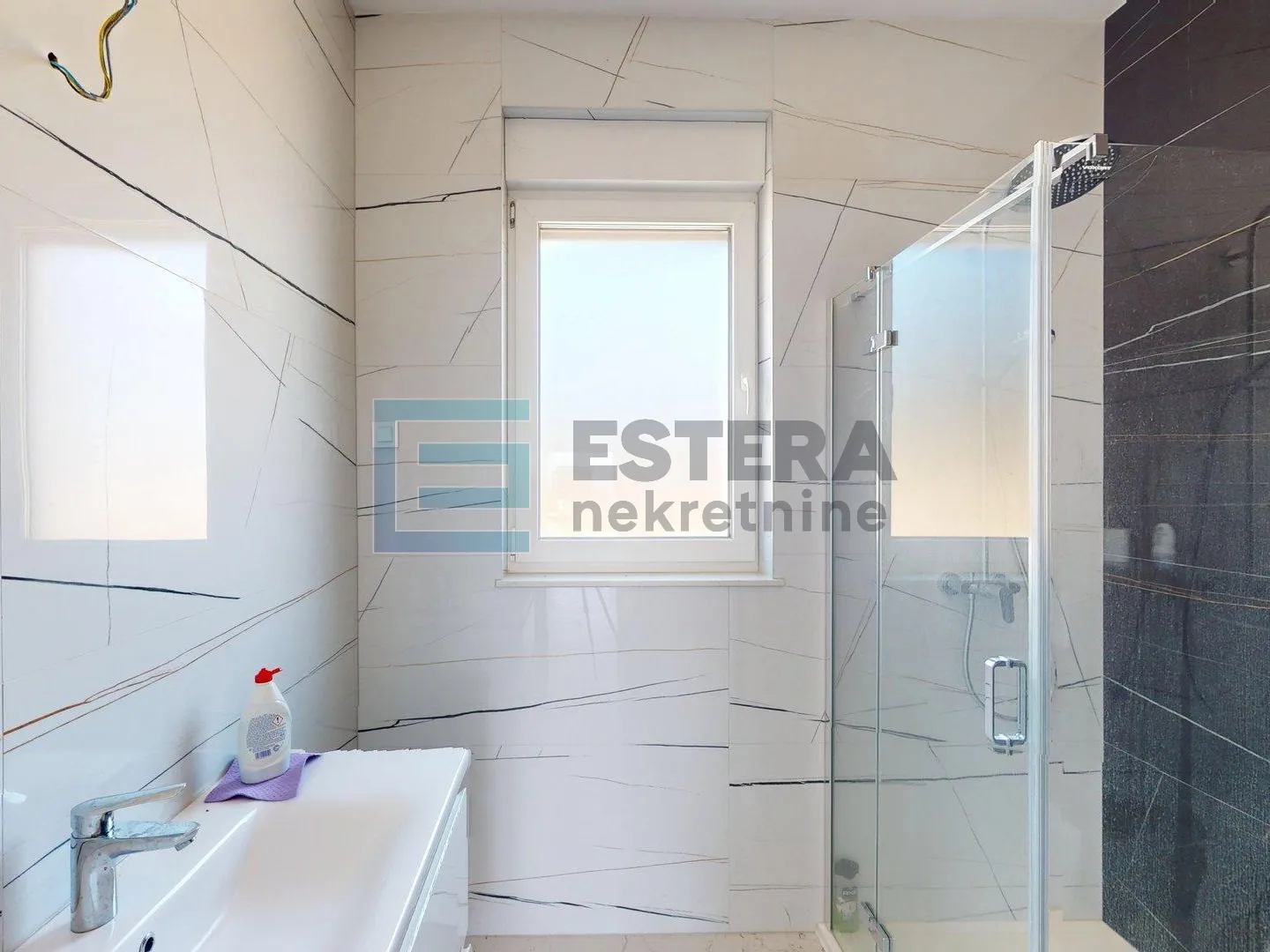 apartman s bazenom - novalja - pogled na more! - slika 11