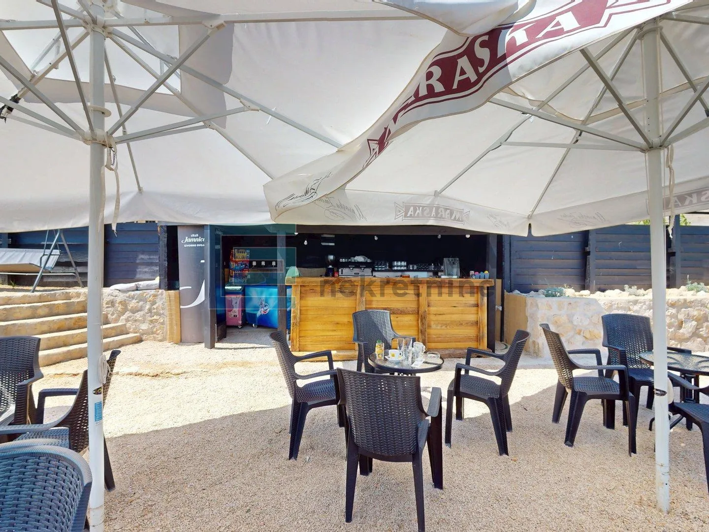 prodaja hotel 18 soba, 3*, pag, pogled na more, 10 m od mora - slika 5