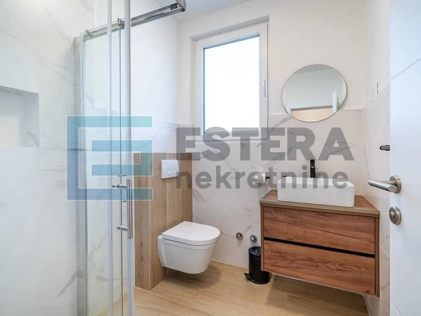 prodaja luksuzna vila sa bazenom, 300 m2, 5 soba, 6 kupaonica - slika 23