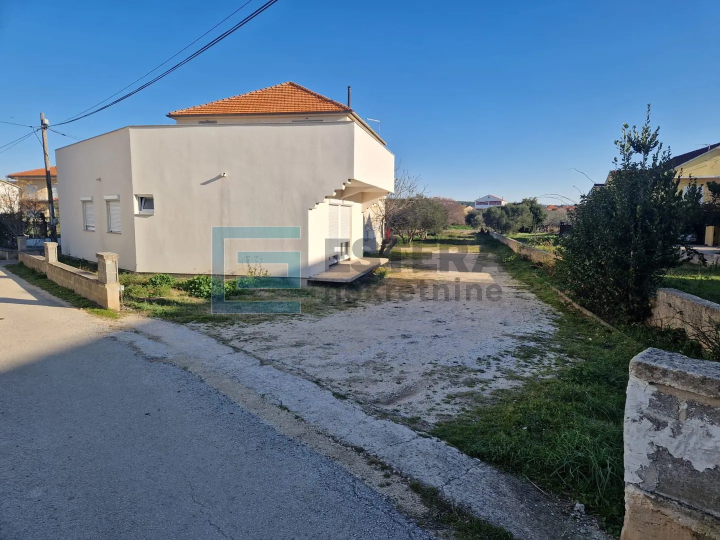 prodaja kuća sa zemljištem 1838 m2, sukošan, 180 m od mora - slika 5