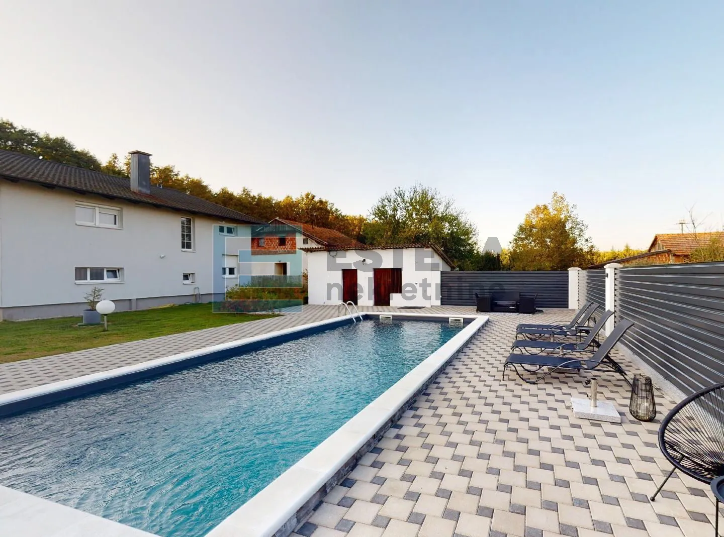 kuća prodaja križevci 220 m2 - slika 33