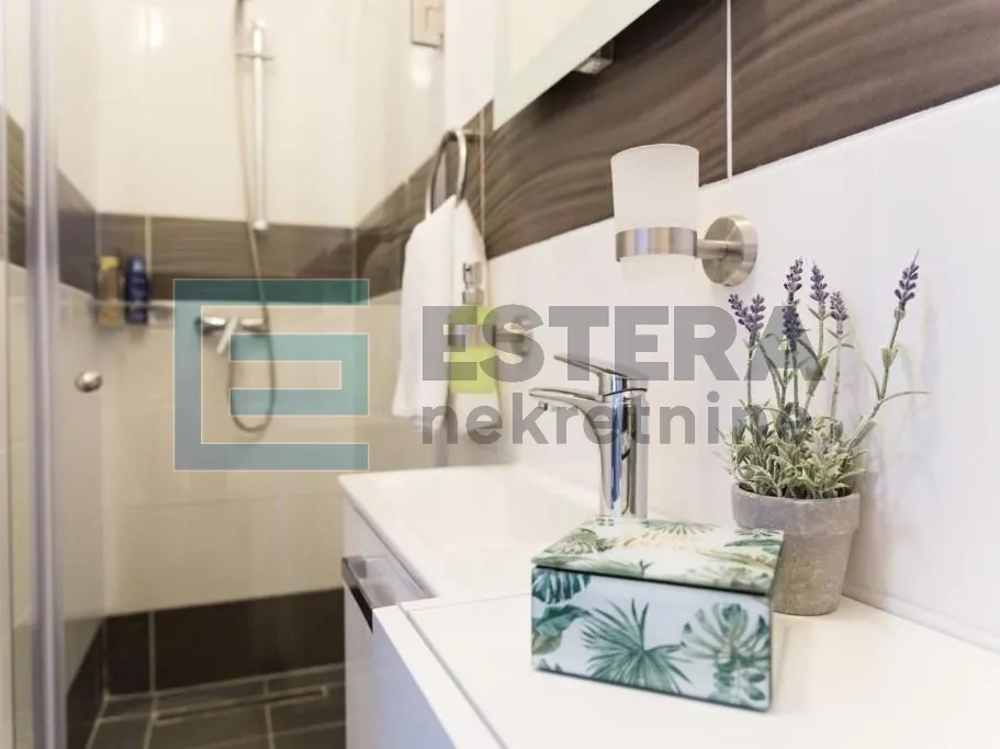 prodaja kuća za odmor 160 m2, bazen, perušić benkovački - slika 20