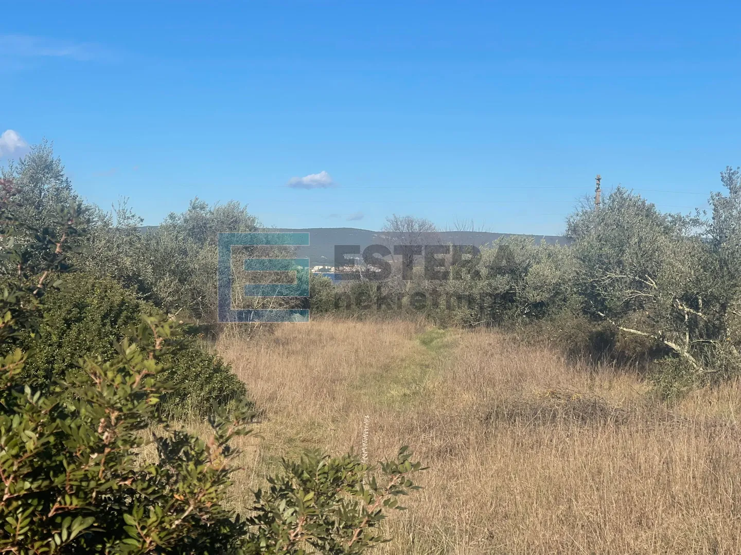 Građevinsko zemljište PRODAJA Mrljane, otok Pašman 857 m2, 300 do mora - Mrljane, Pašman