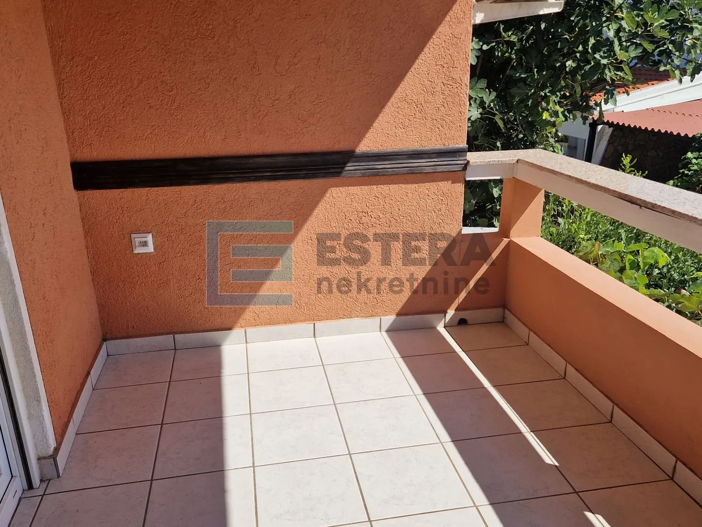 kuća prodaja vir, 4 apartmana, 148 m2, 60 m od mora - slika 10