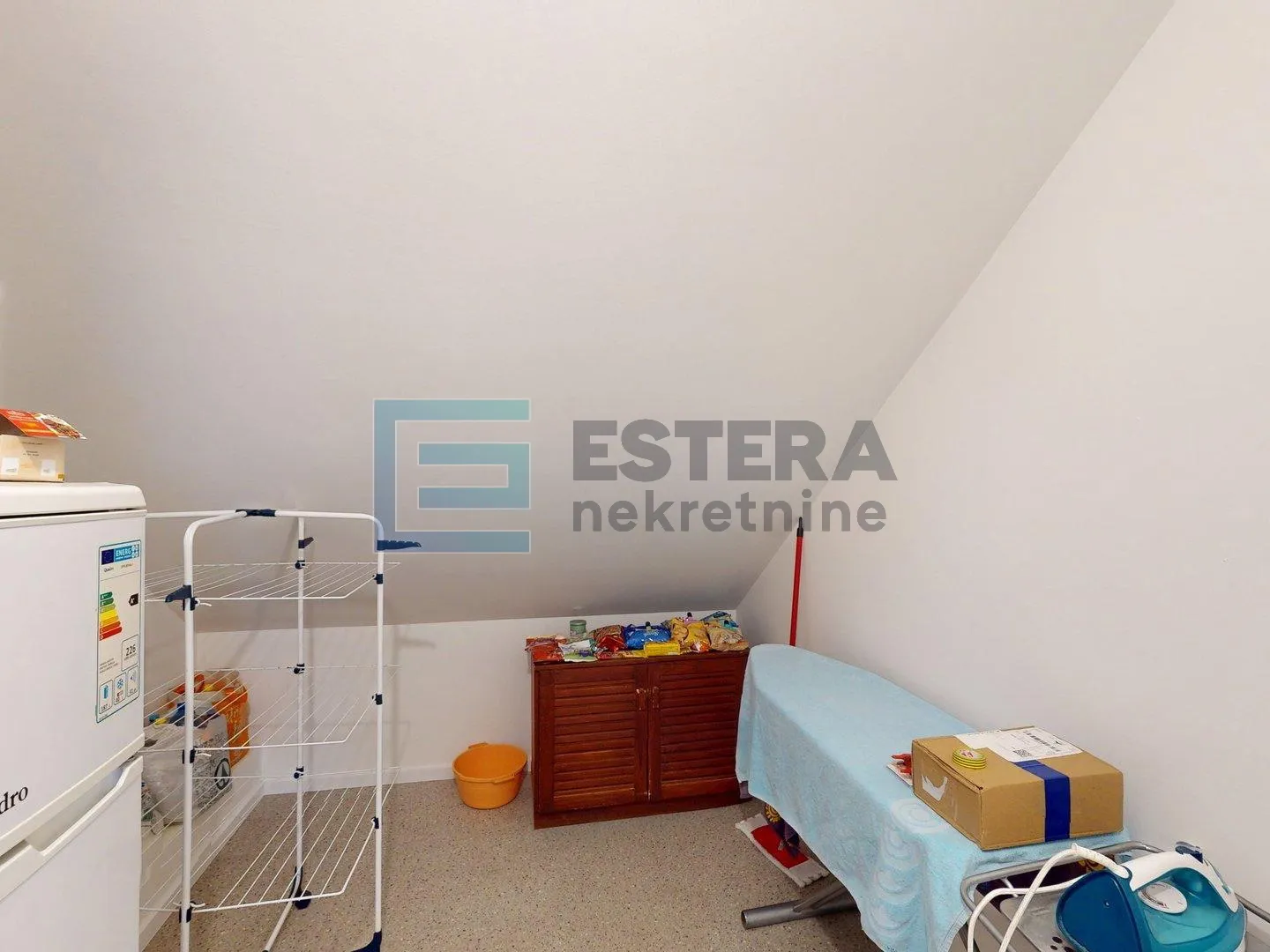 kuća prodaja vrbovec 367 m2, 4 etaže, 3 stana, garaža, vrt, 3 vpm - slika 17