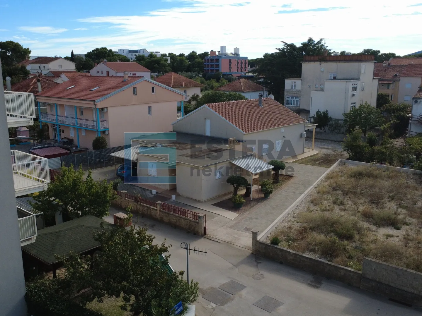 kuća prizemnica s 3 stambene jedinice, 307 m2 biograd n/m prodaja - slika 5