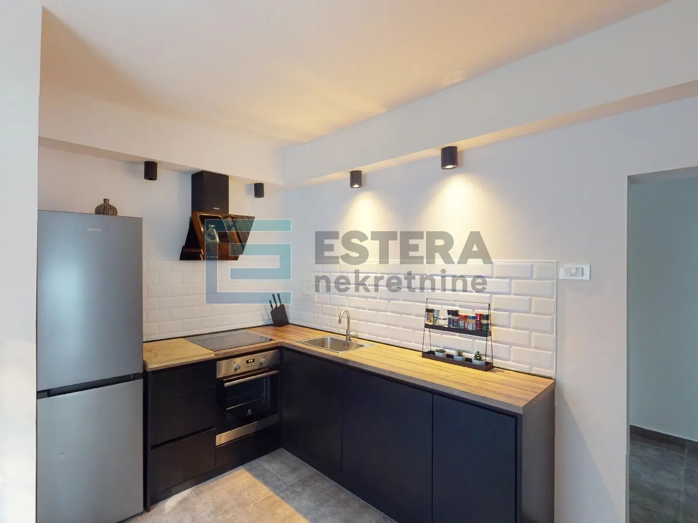 kuća prodaja križevci 220 m2 - slika 9