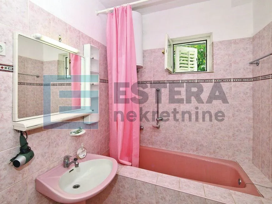 prodaja čiovo kuća s 5 apartmana 200 m od mora, otvoren pogled na more - slika 13