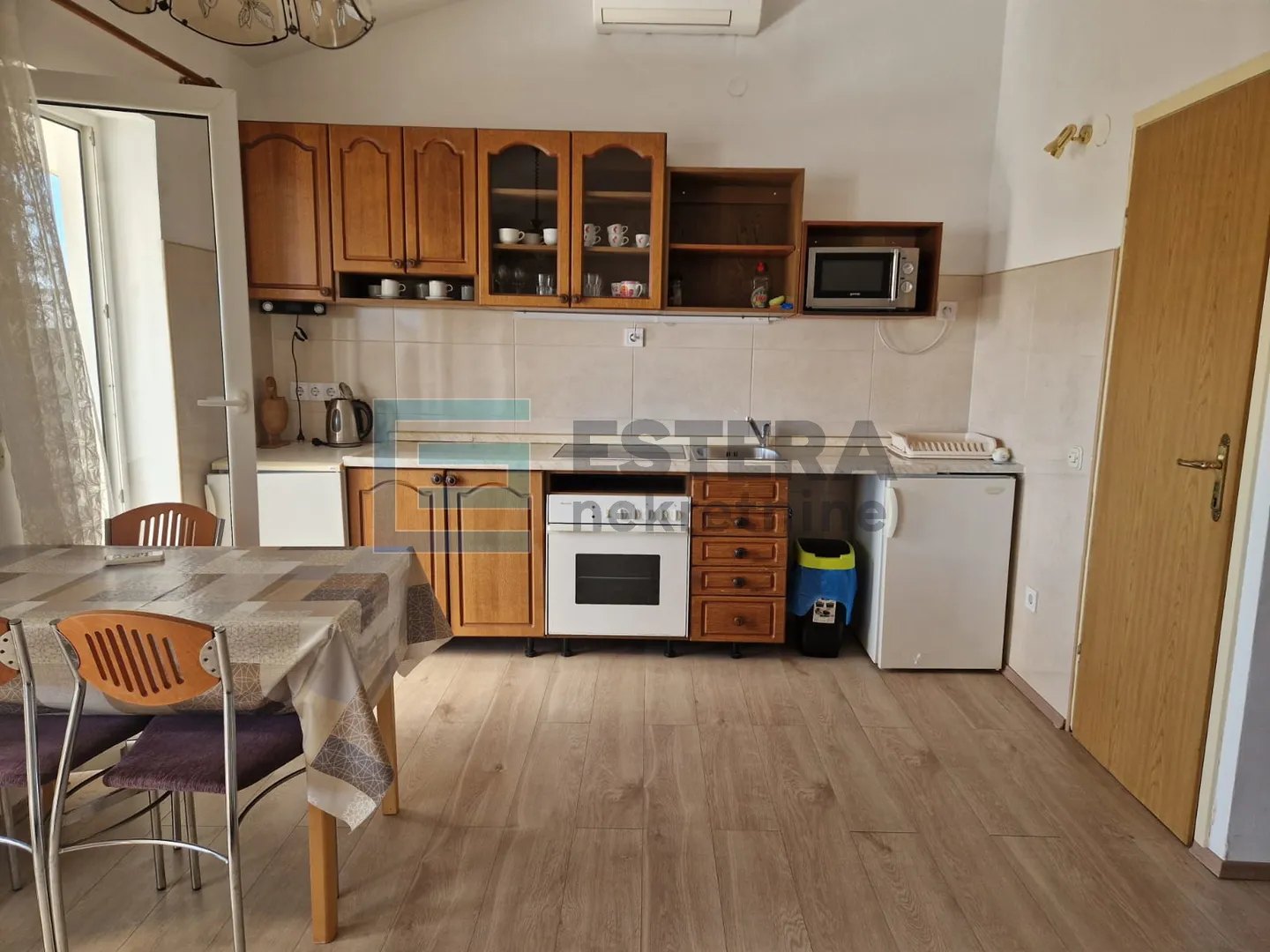 apartman 89 m2 prodaja vodice, 2. kat, 4s, parking - slika 2