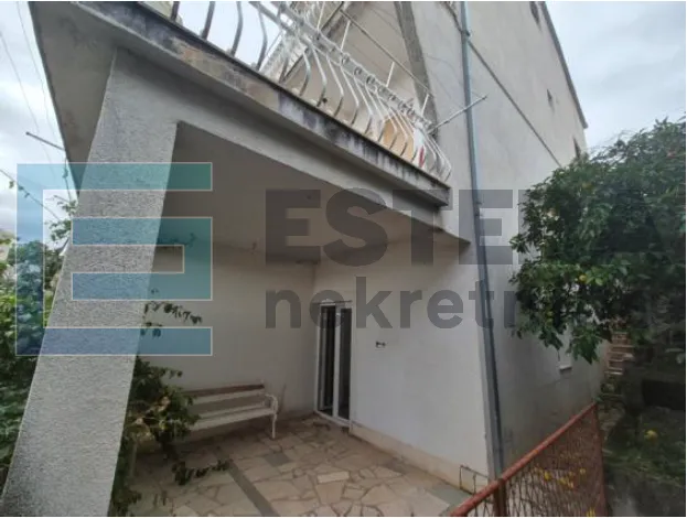 kuća sa 4 jedinice prodaja čiovo, 444 m2 - slika 7