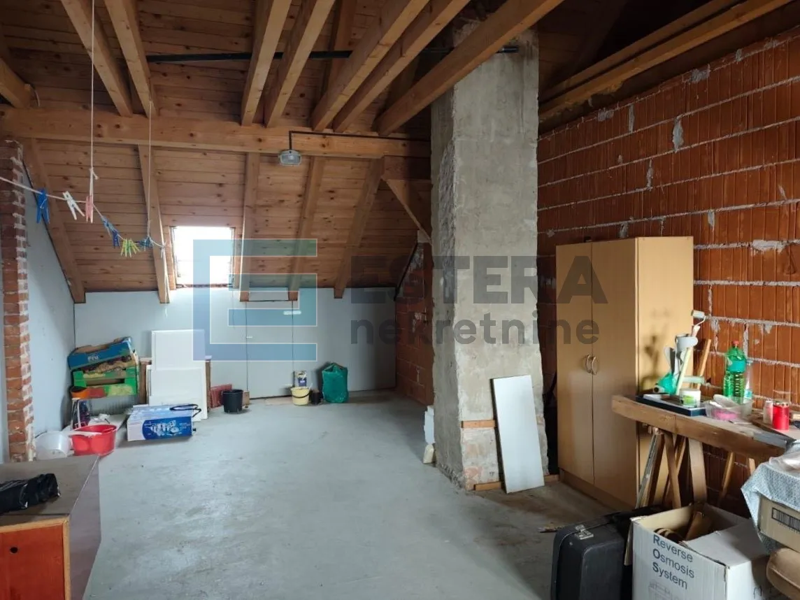 stan 142.22 m2 varaždin (centar) + garaža - slika 14