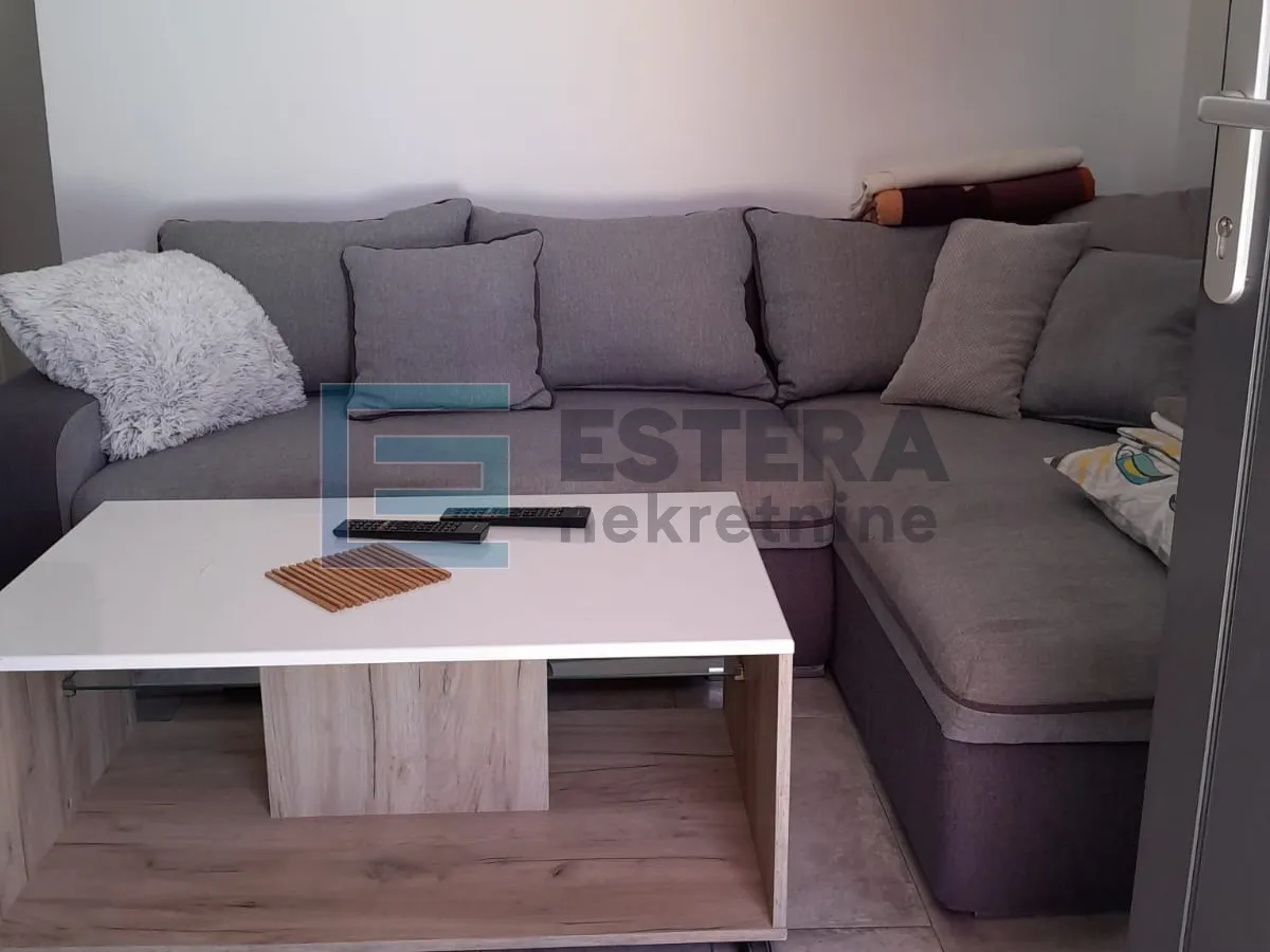 kuća 244 m2 prodaja biograd na moru, 8 apartmana, bazen - slika 12