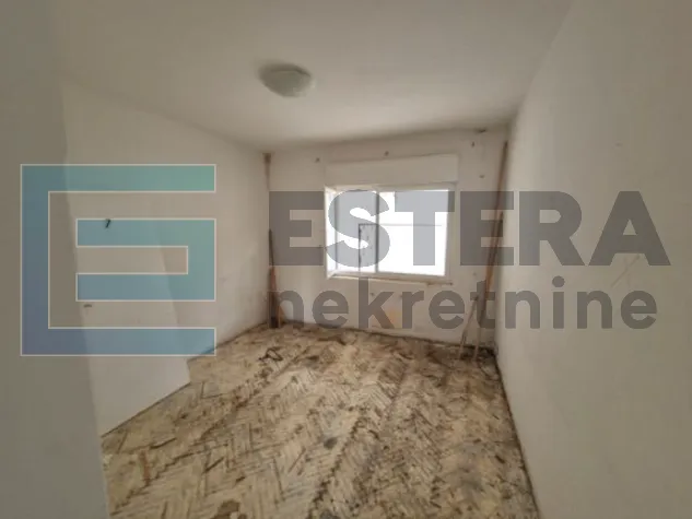 kuća sa 4 jedinice prodaja čiovo, 444 m2 - slika 15