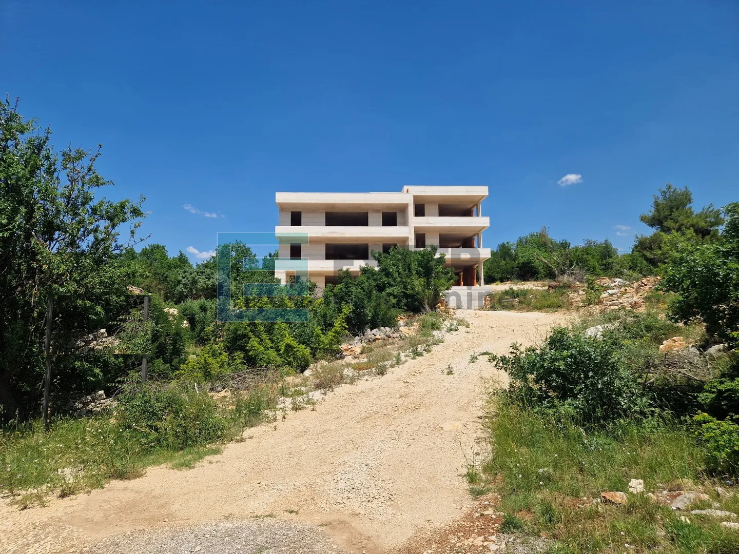apartman prodaja maslenica, 95 m2, prizemlje - slika 2