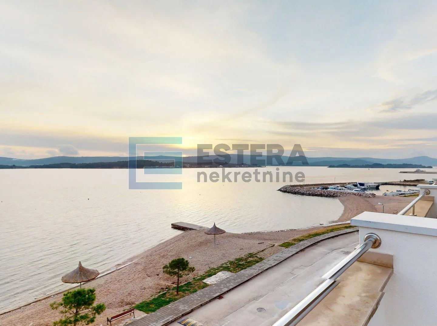 apartman prodaja 62 m2 1 red do mora, pogled! - slika 2