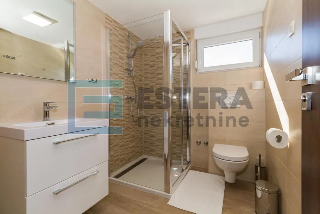 luksuzna villa 200 metara od mora biograd prodaja - slika 8