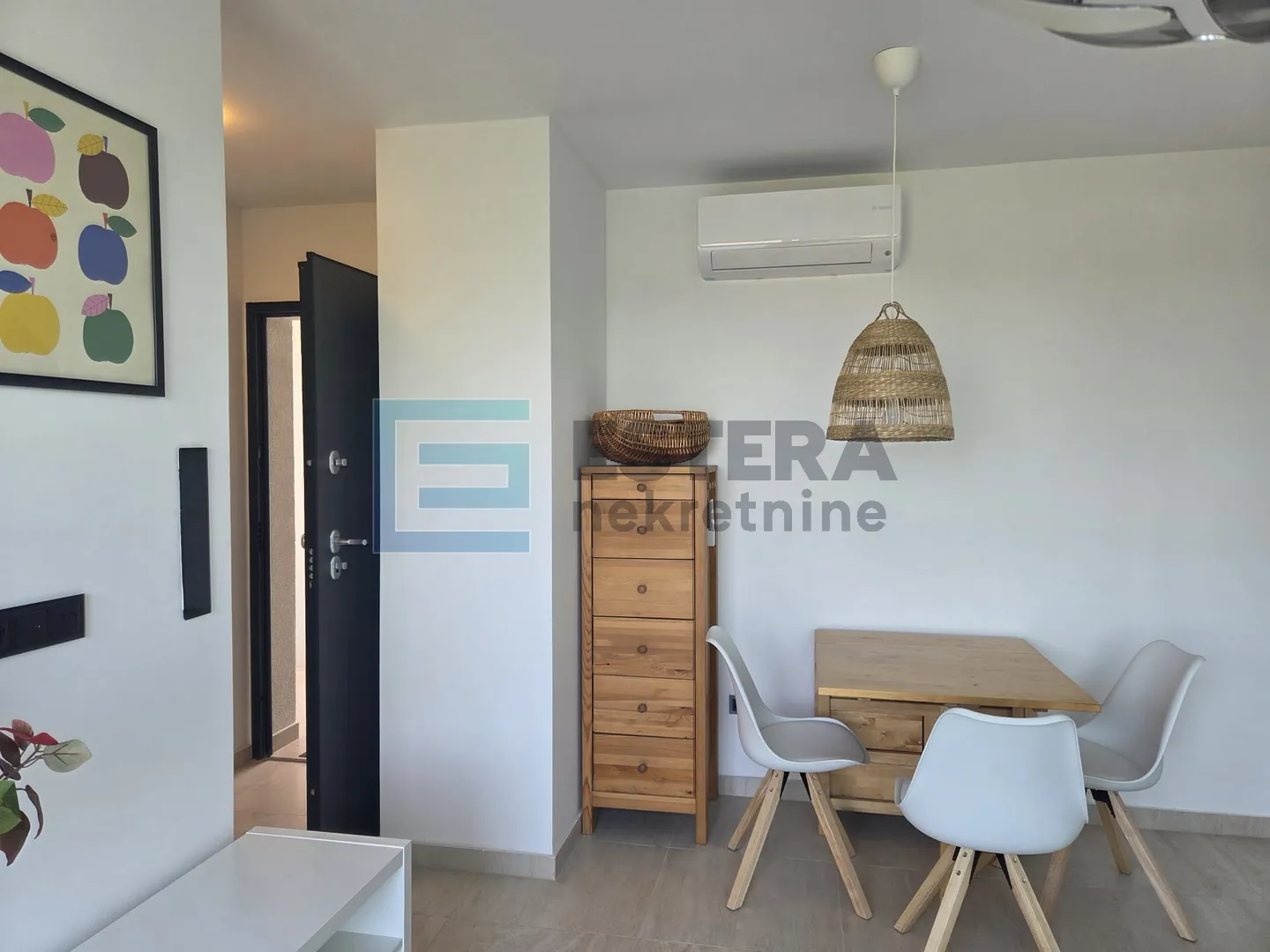 stan 40 m2 najam otok 2s, 3. kat, lift, vpm, terasa - slika 4