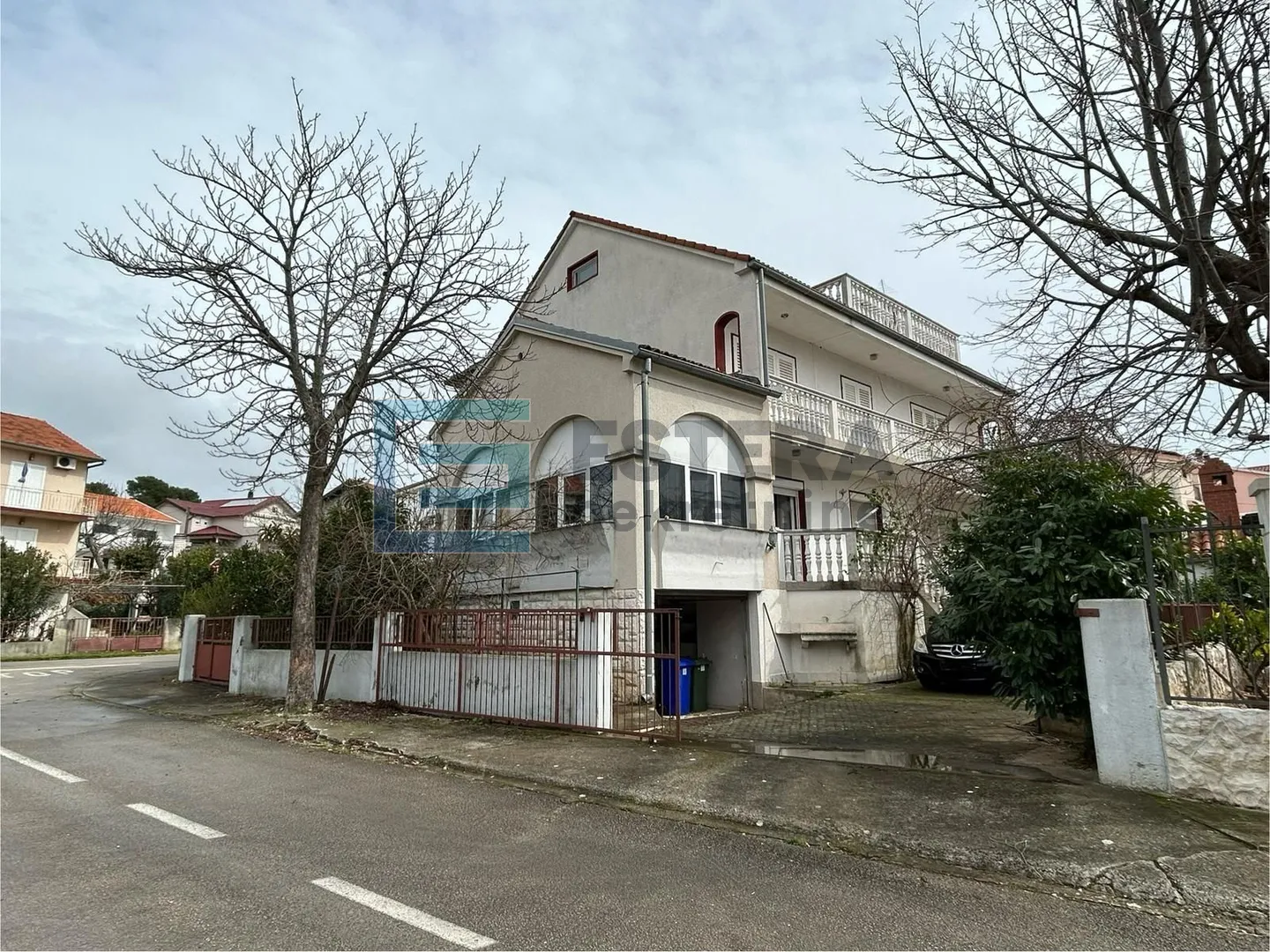 biograd prodaja kuća s pogledom na more 400 m2 - slika 4